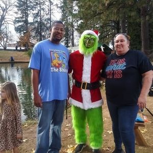 Meet your Posher, Derrick